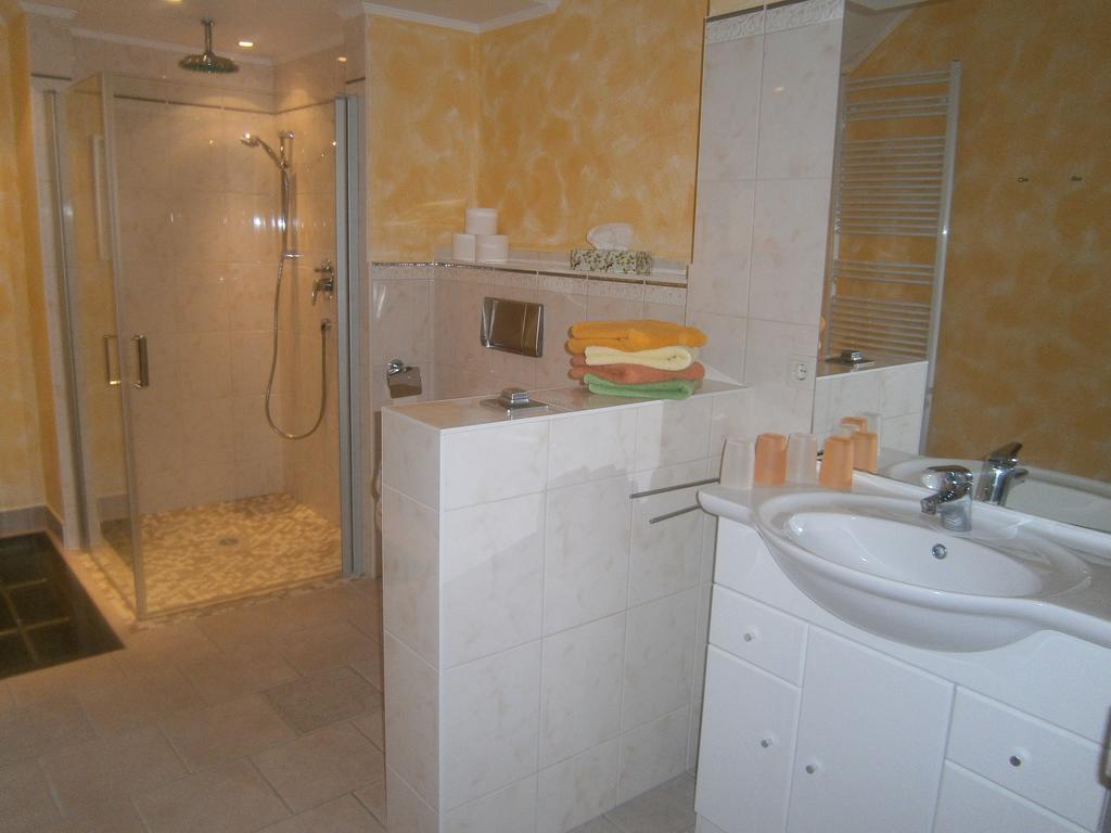 Ferienhaus Schneiders Kröv Стая снимка