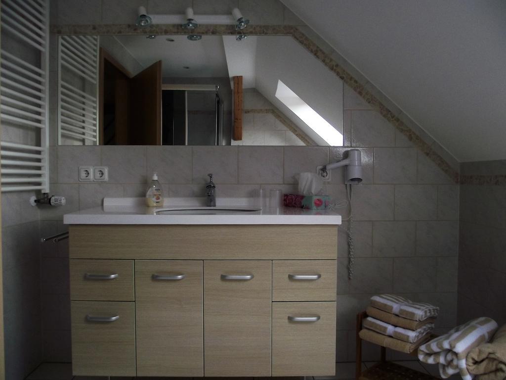 Ferienhaus Schneiders Kröv Екстериор снимка